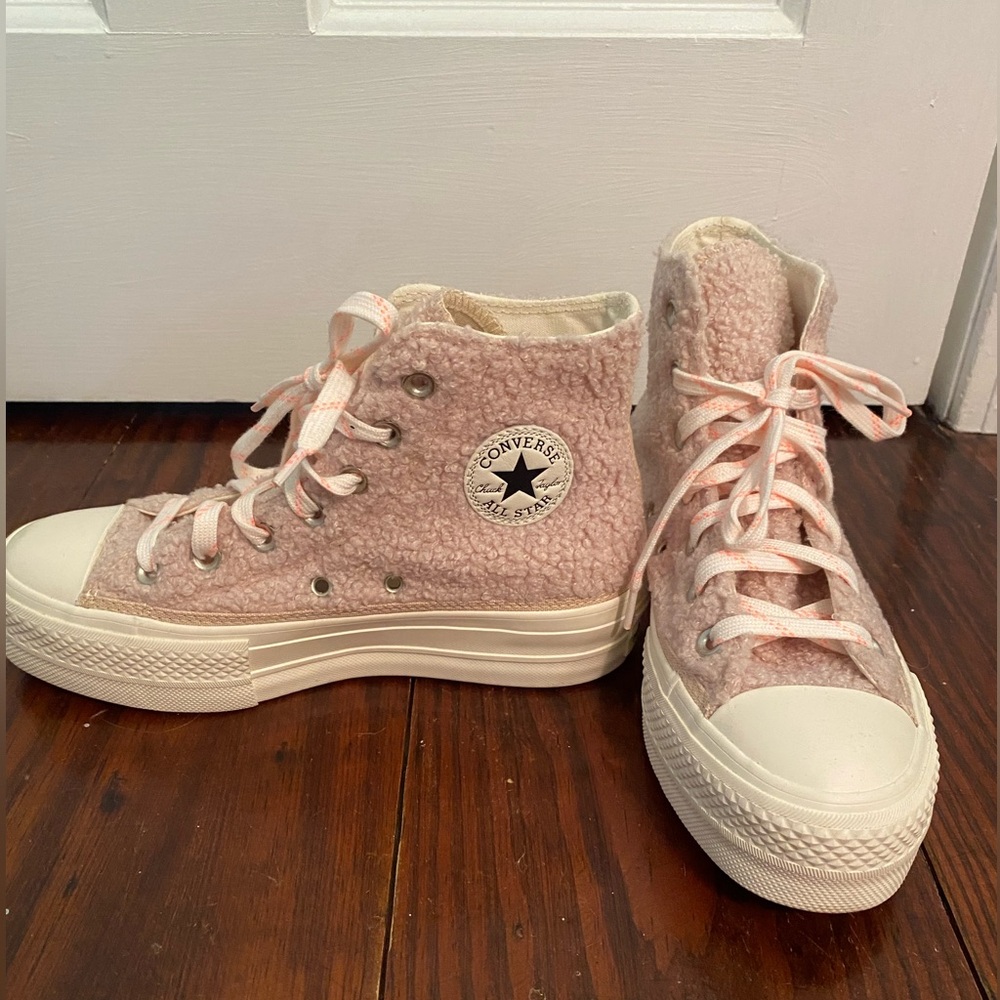 Converse Chuck Taylor All Star Shearling Platform Sneakers size 6